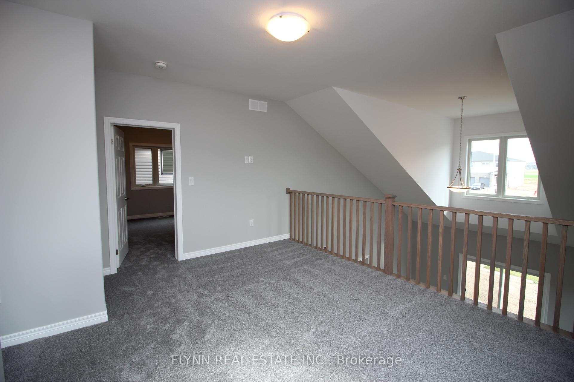 Photo 18 of 10 Elvira Way, Thorold, Rolling Meadows — HOMEH