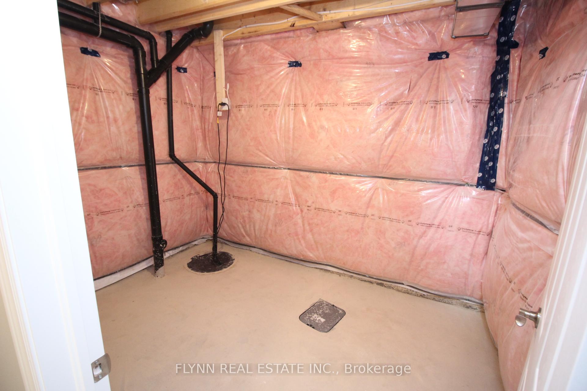Photo 26 of 10 Elvira Way, Thorold, Rolling Meadows — HOMEH