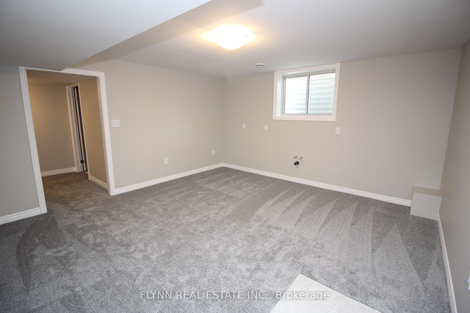 Photo 32 of 10 Elvira Way, Thorold, Rolling Meadows — HOMEH