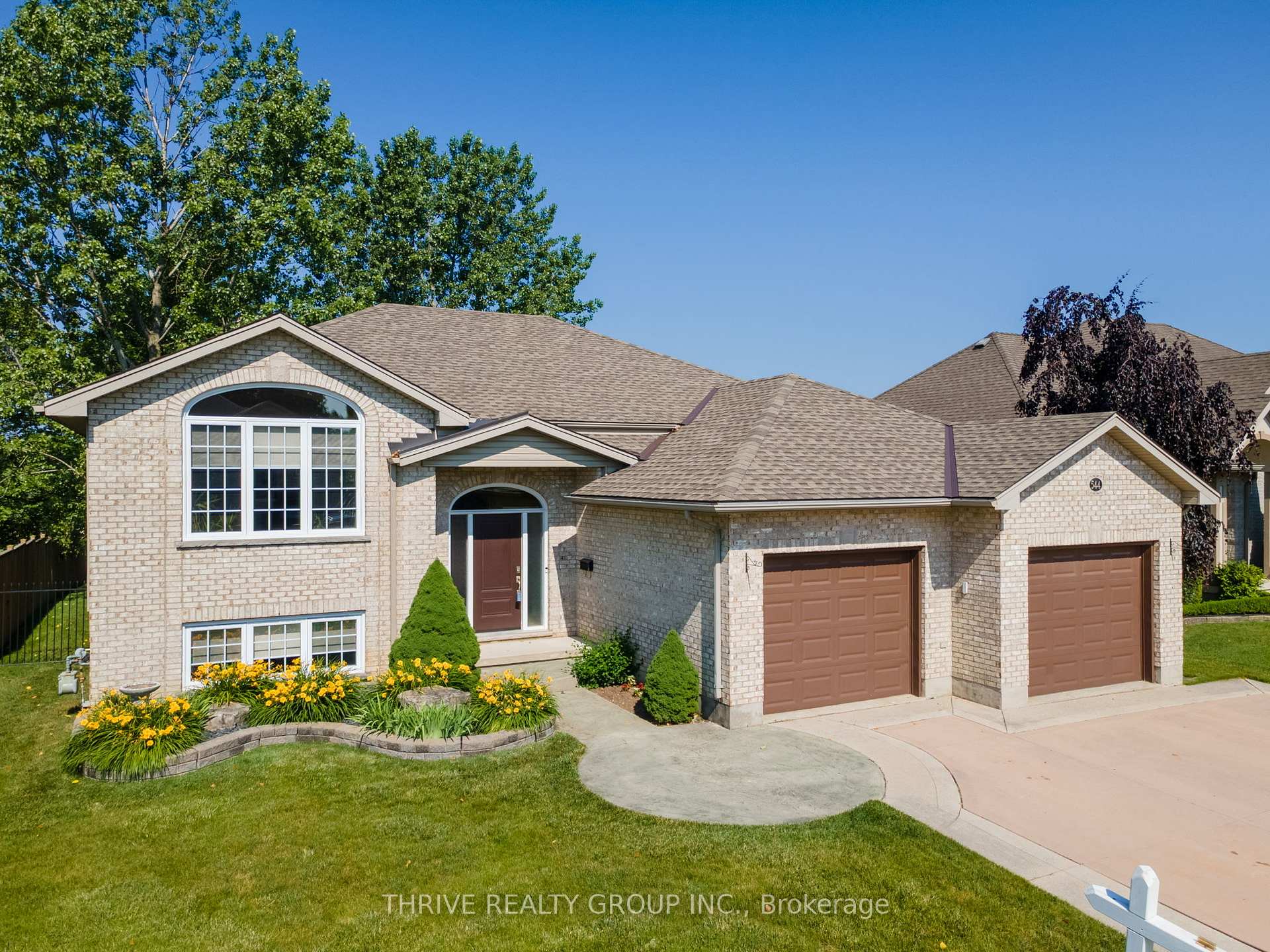 Photo 1 of 544 Darcy Drive, Strathroy-Caradoc, NE — HOMEH