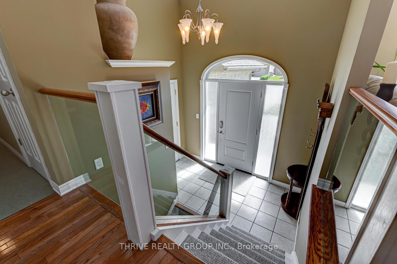 Photo 5 of 544 Darcy Drive, Strathroy-Caradoc, NE — HOMEH