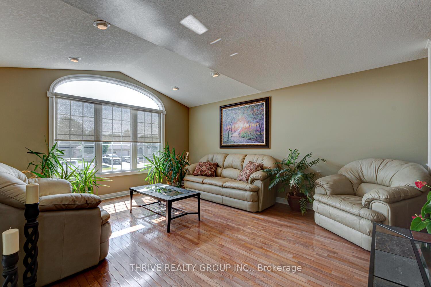 Photo 6 of 544 Darcy Drive, Strathroy-Caradoc, NE — HOMEH