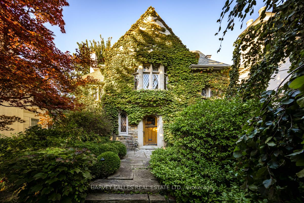 Front of 13 Old Forest Hill Road