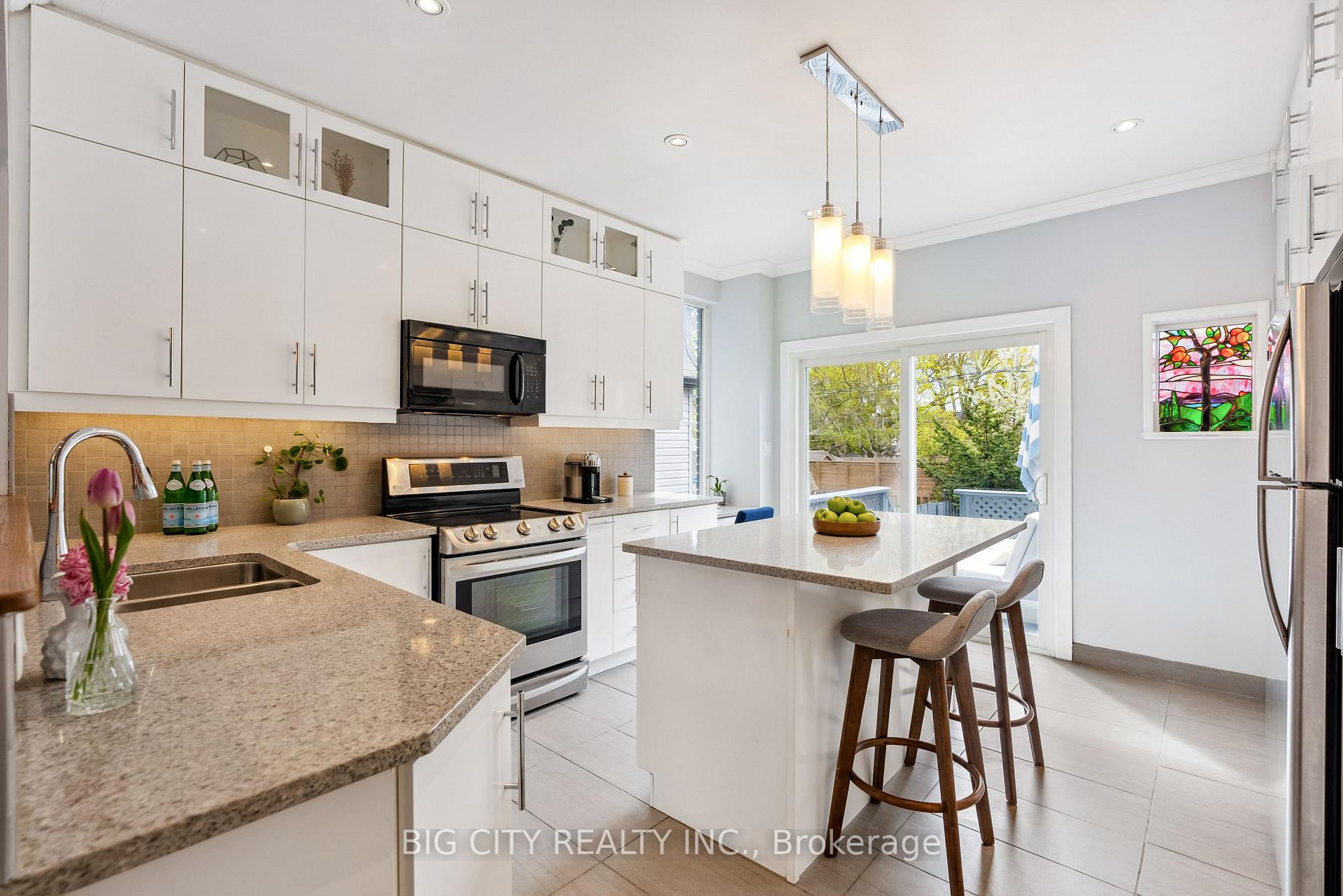 Photo 9 of 49 Columbine Avenue, Toronto, The Beaches — HOMEH