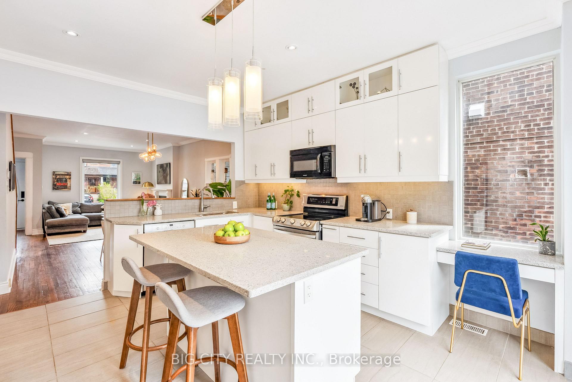 Photo 10 of 49 Columbine Avenue, Toronto, The Beaches — HOMEH