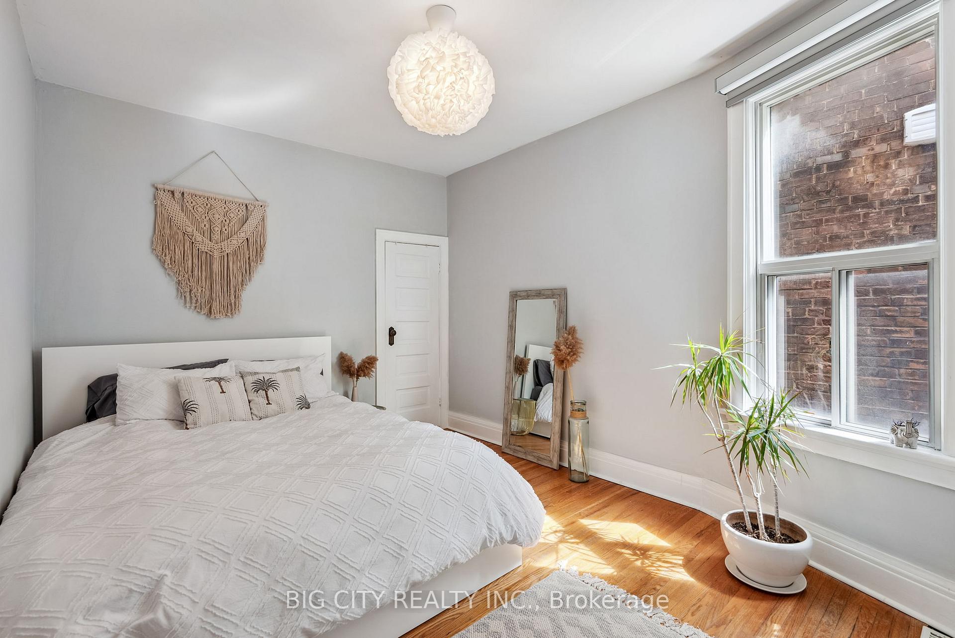 Photo 18 of 49 Columbine Avenue, Toronto, The Beaches — HOMEH
