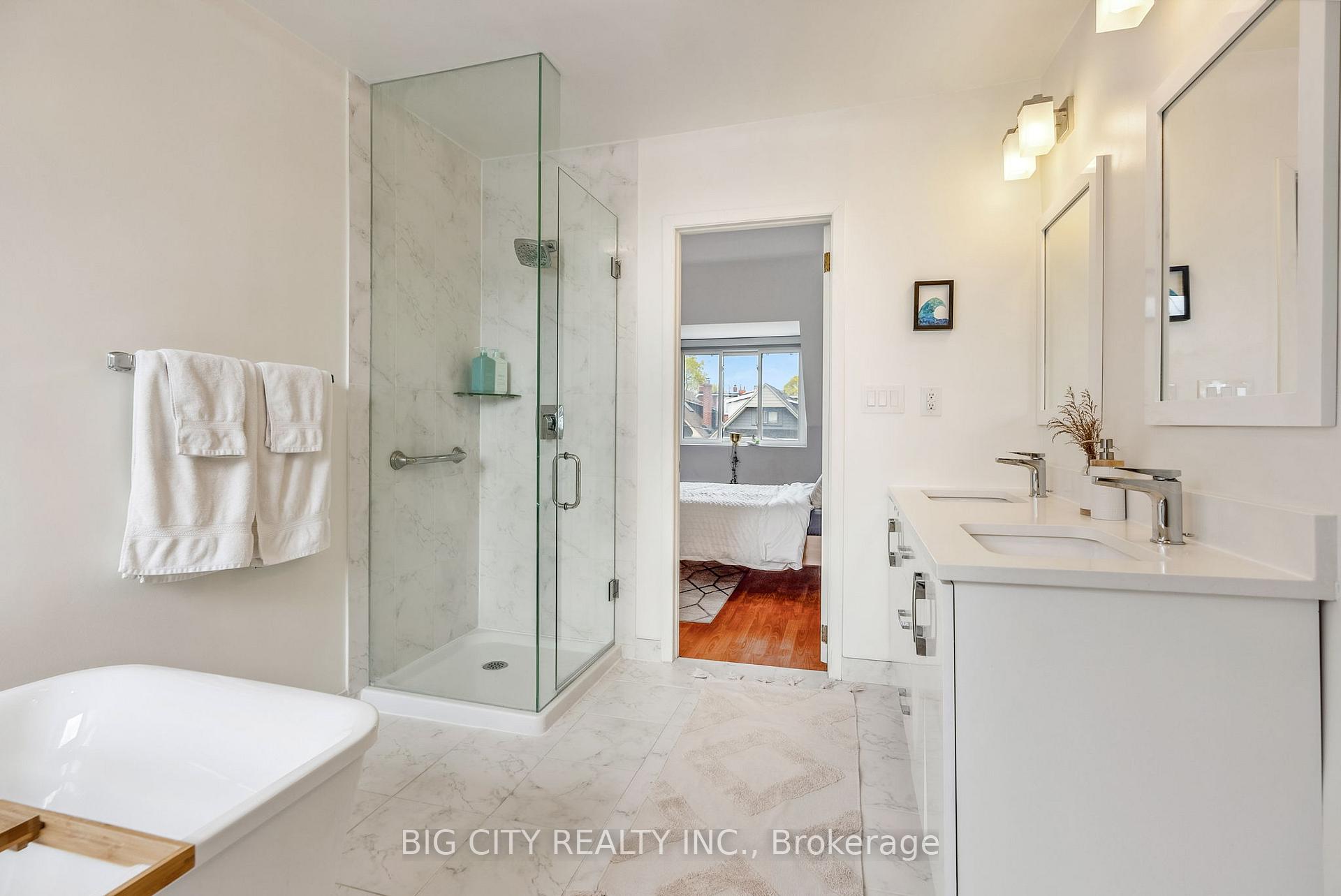 Photo 25 of 49 Columbine Avenue, Toronto, The Beaches — HOMEH