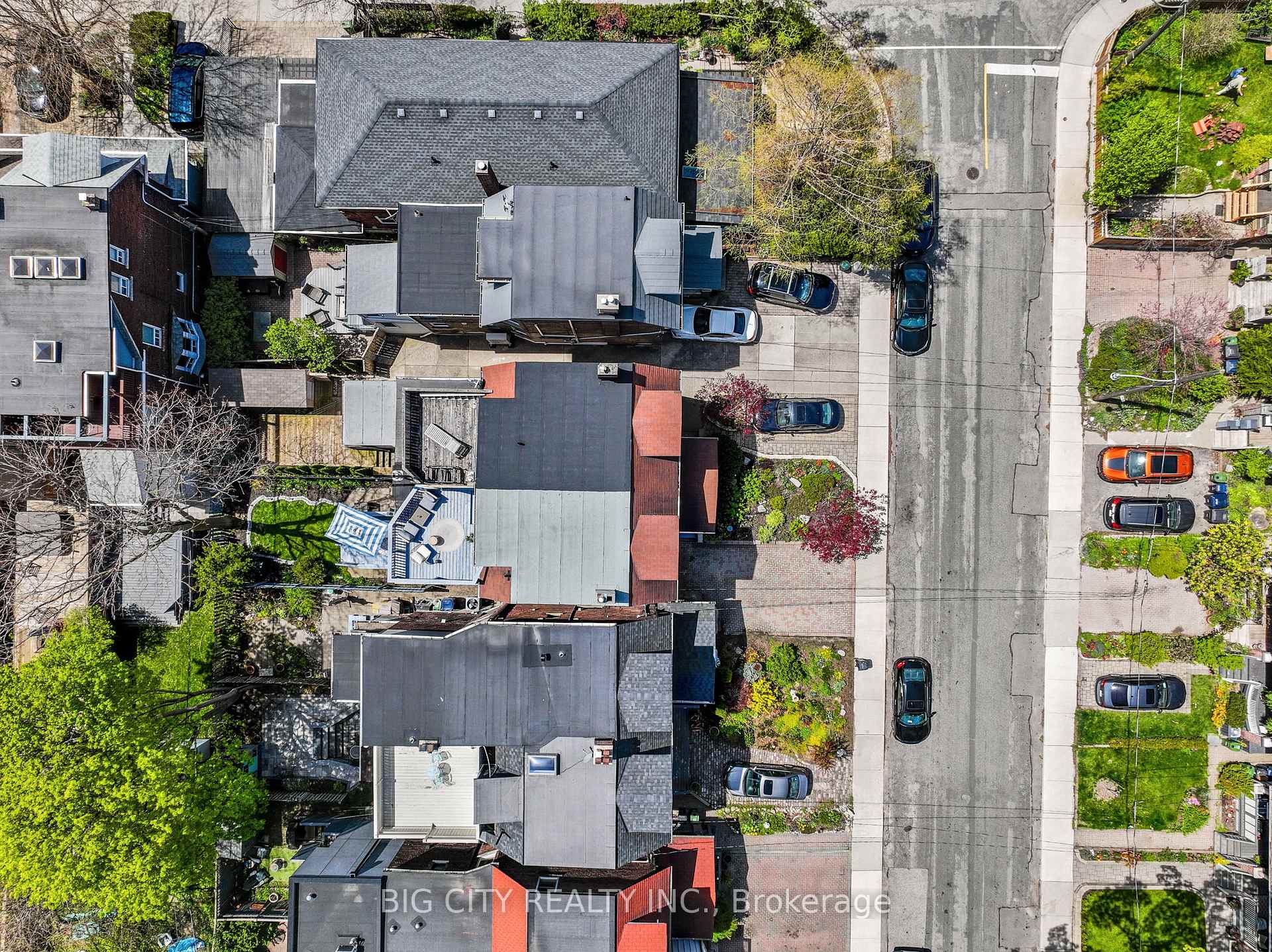 Photo 31 of 49 Columbine Avenue, Toronto, The Beaches — HOMEH