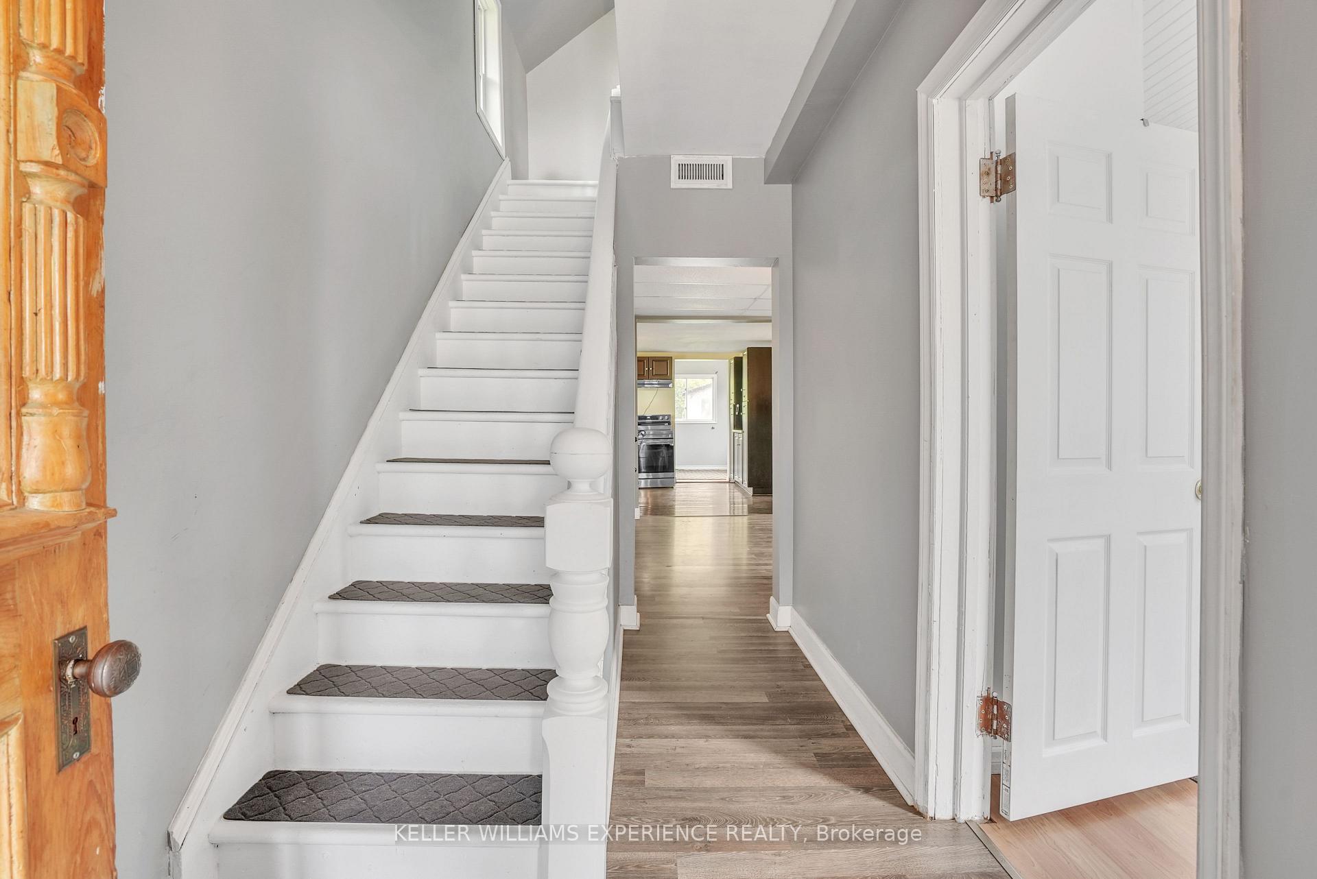 Photo 11 of 316 Park Street, Tay, Victoria Harbour — HOMEH