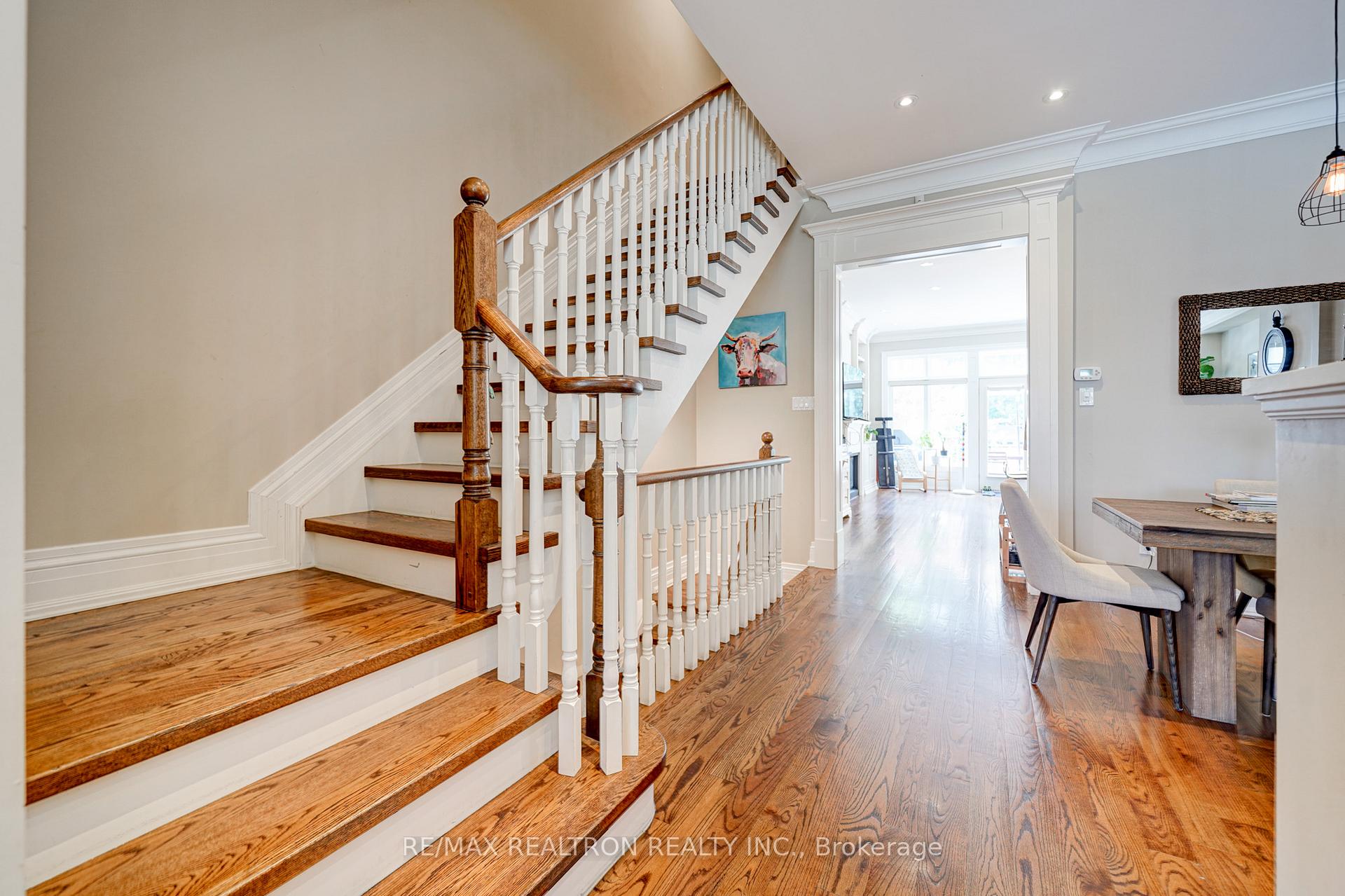 Photo 4 of 52 Ridley Boulevard, Toronto, Bedford Park-Nortown — HOMEH