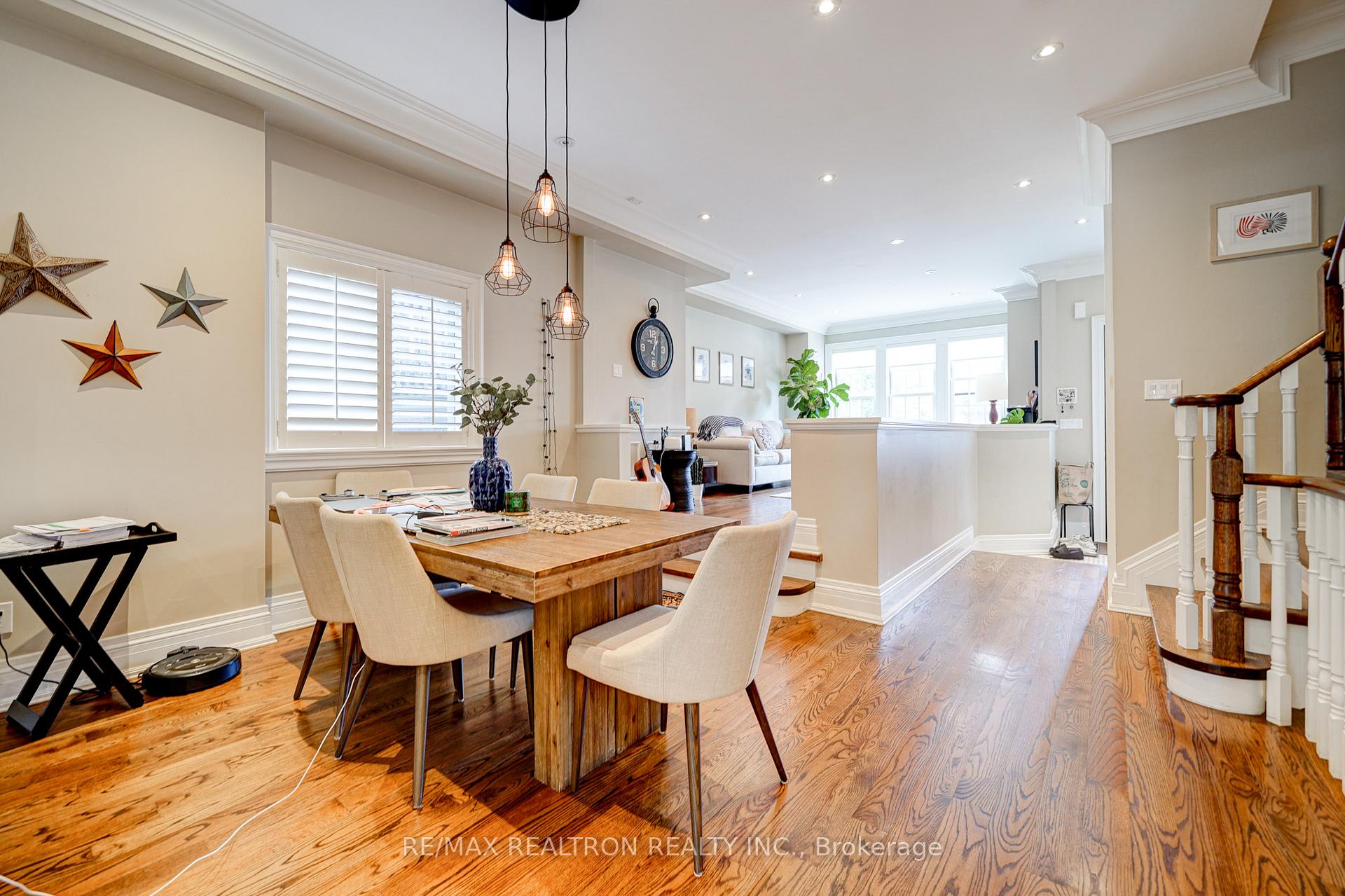 Photo 6 of 52 Ridley Boulevard, Toronto, Bedford Park-Nortown — HOMEH
