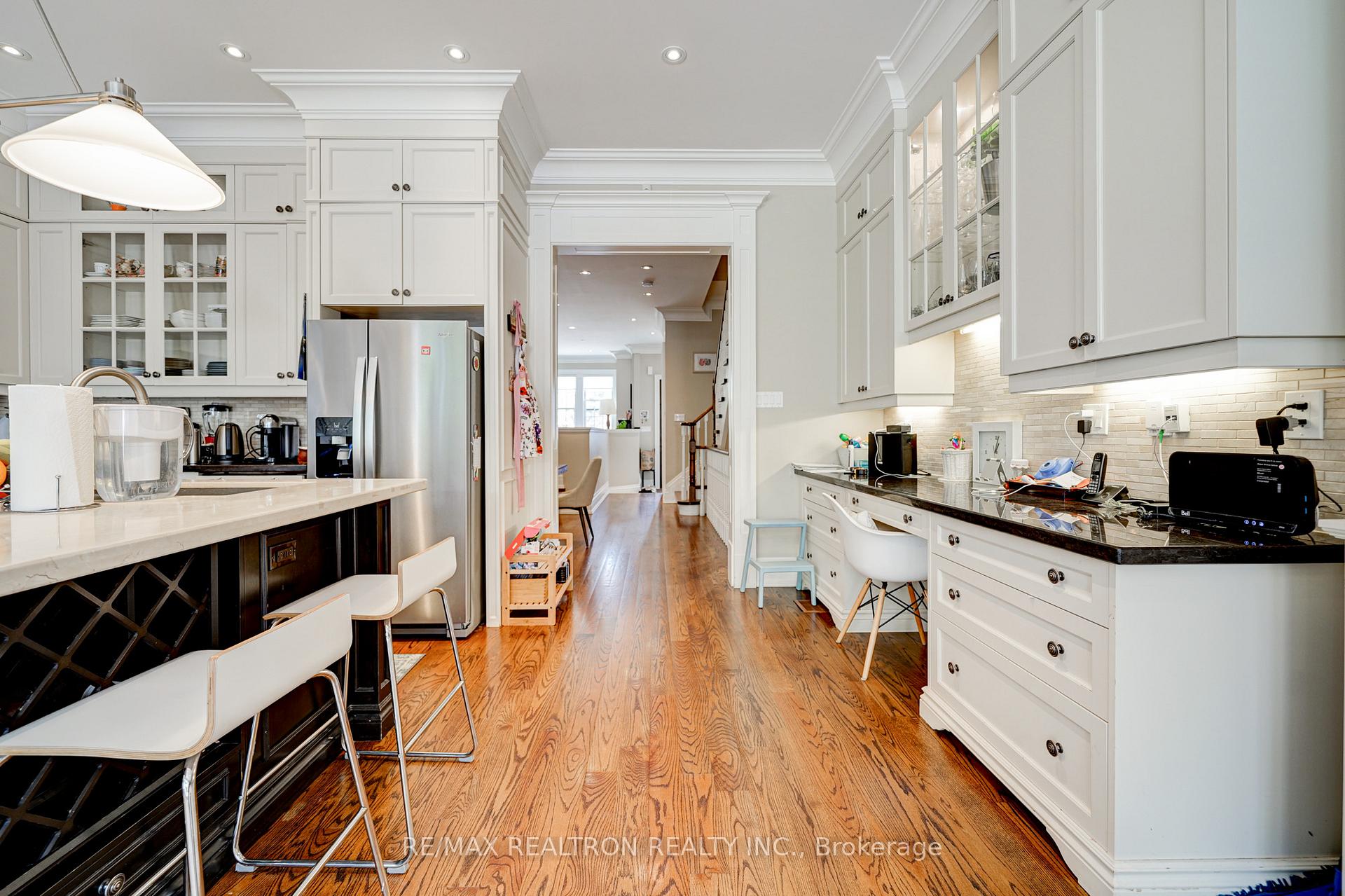 Photo 8 of 52 Ridley Boulevard, Toronto, Bedford Park-Nortown — HOMEH