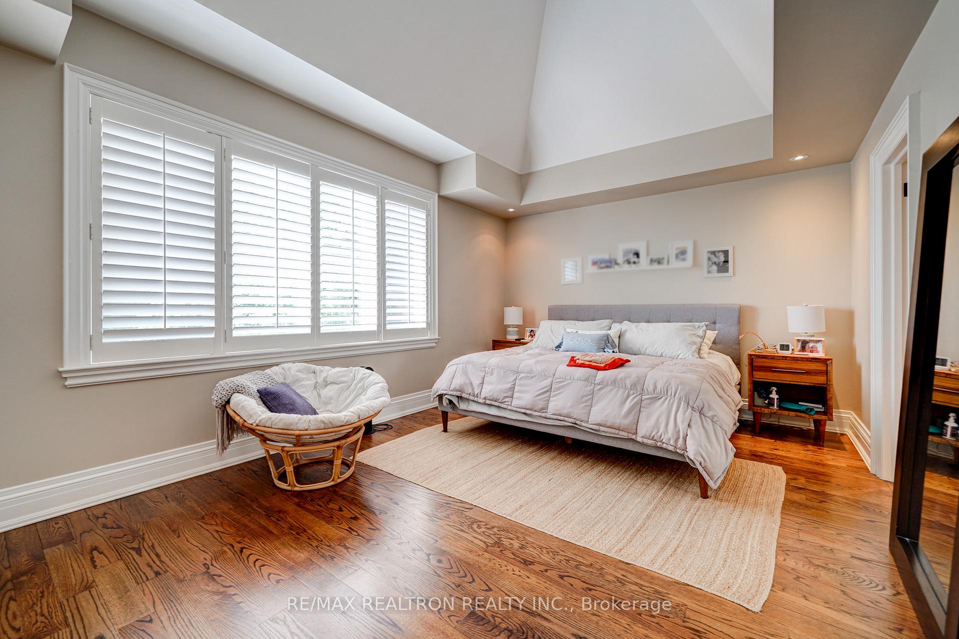 Photo 14 of 52 Ridley Boulevard, Toronto, Bedford Park-Nortown — HOMEH