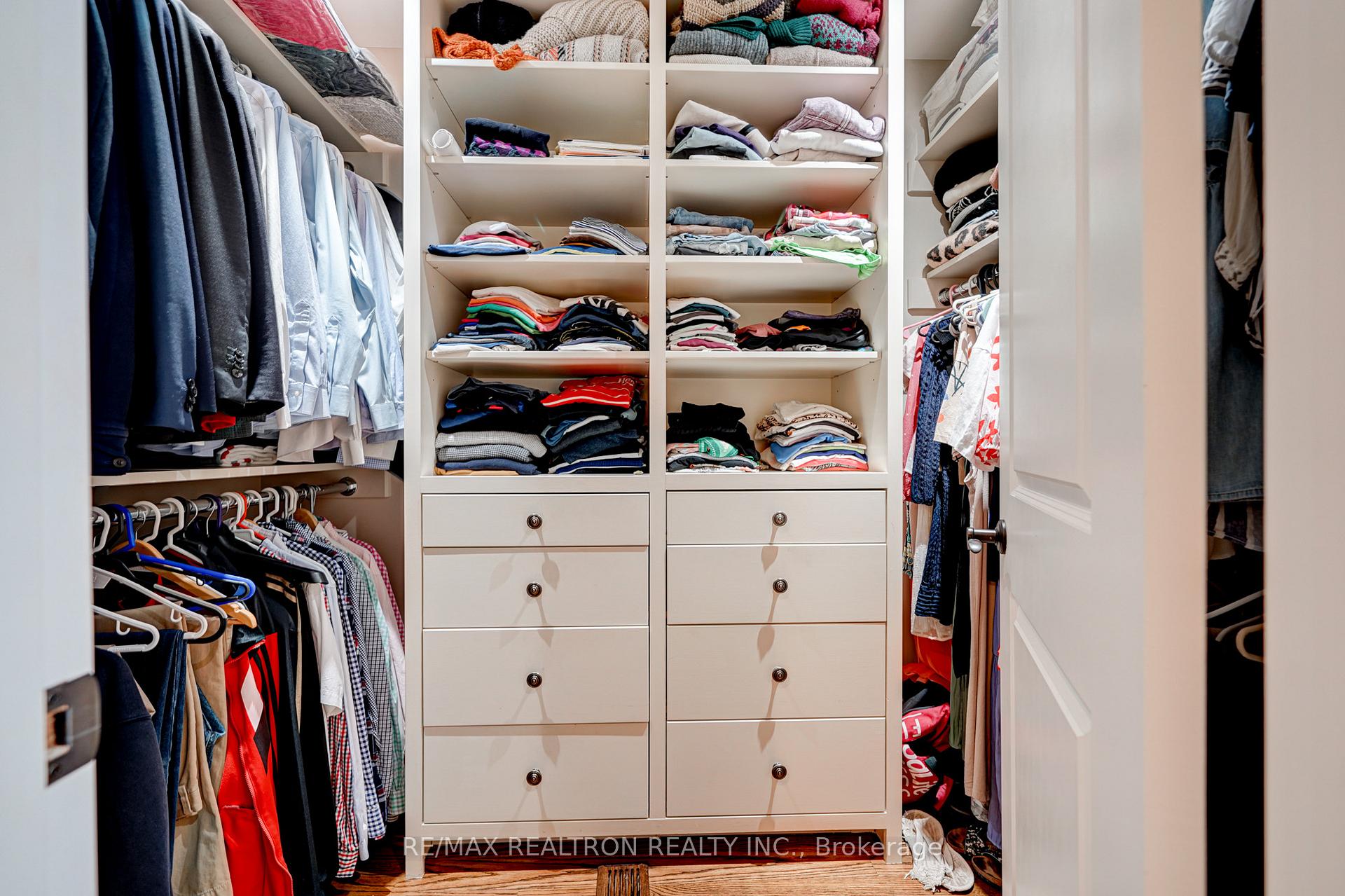 Photo 19 of 52 Ridley Boulevard, Toronto, Bedford Park-Nortown — HOMEH