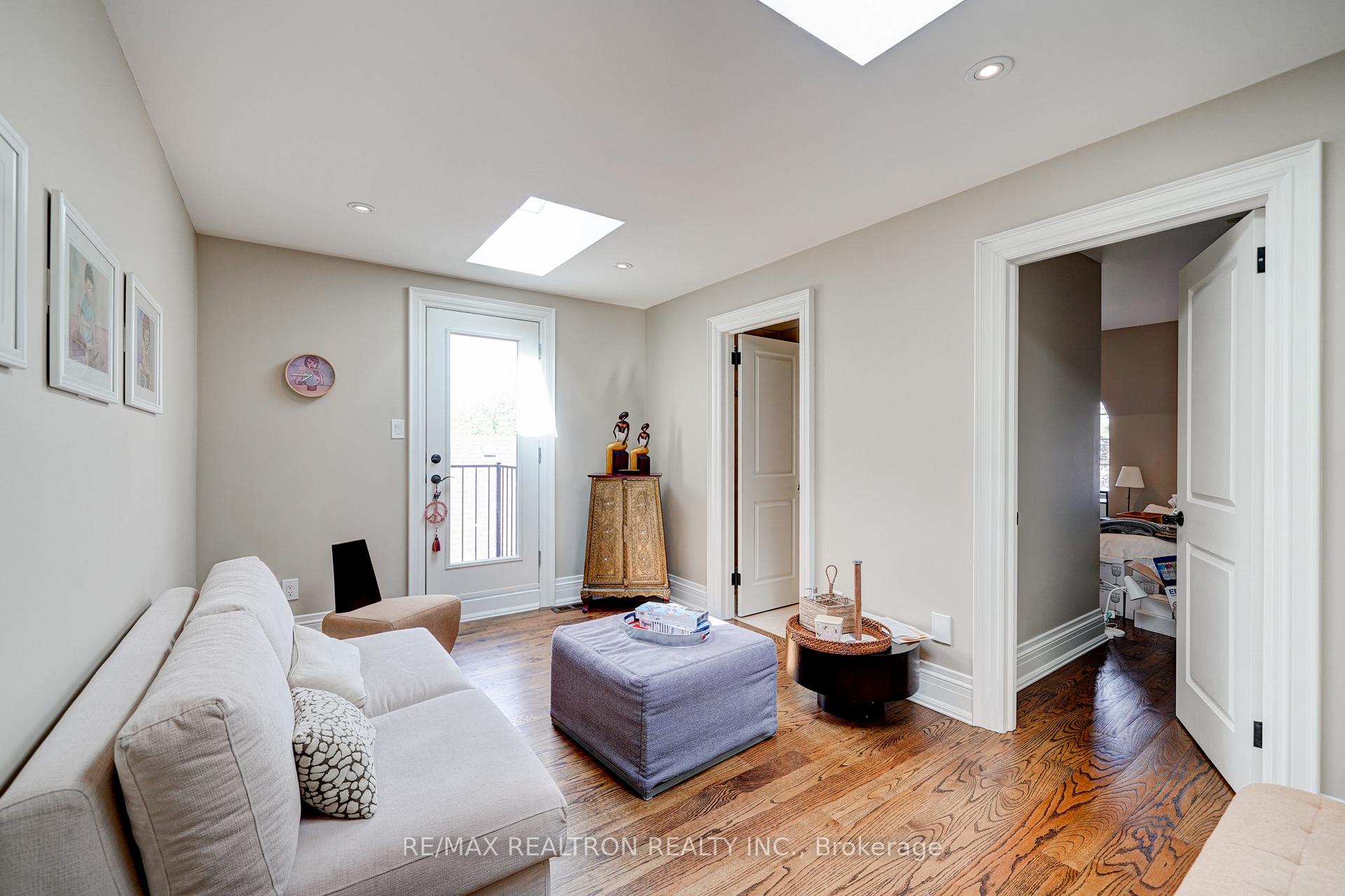 Photo 25 of 52 Ridley Boulevard, Toronto, Bedford Park-Nortown — HOMEH