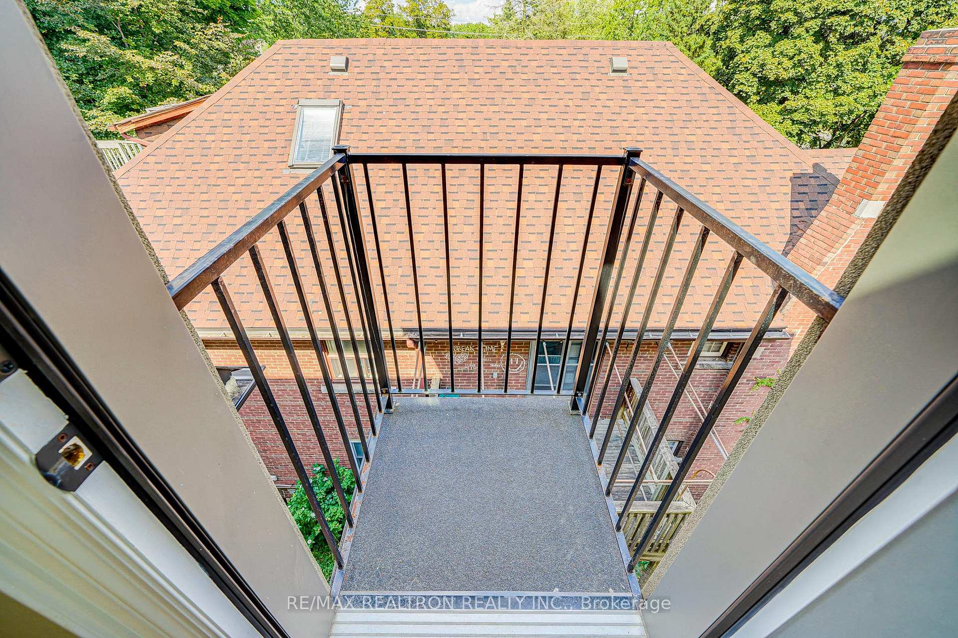 Photo 26 of 52 Ridley Boulevard, Toronto, Bedford Park-Nortown — HOMEH