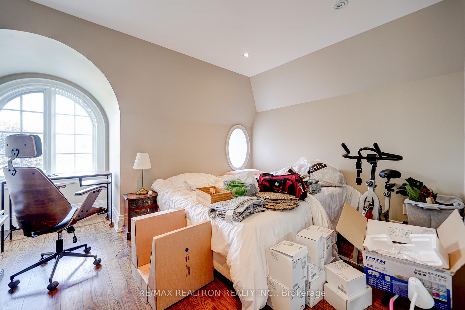 Photo 28 of 52 Ridley Boulevard, Toronto, Bedford Park-Nortown — HOMEH
