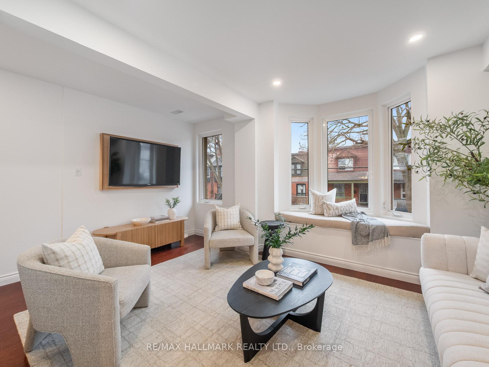 Photo 17 of 597 Logan Avenue, Toronto, North Riverdale — HOMEH