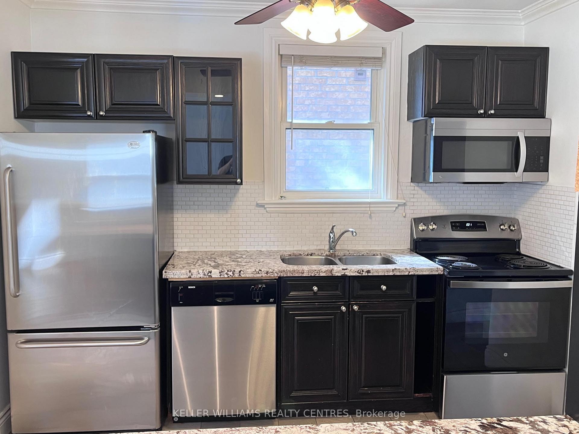 Photo 3 of Unit Main, 190 Holborne Avenue, Toronto, Woodbine-Lumsden — HOMEH