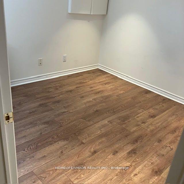 Photo 6 of Unit Lower, 52 Farmcrest Drive, Scarborough, Tam O'Shanter-Sullivan — HOMEH
