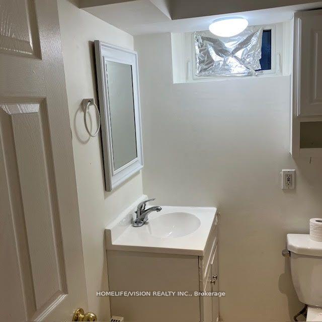 Photo 8 of Unit Lower, 52 Farmcrest Drive, Scarborough, Tam O'Shanter-Sullivan — HOMEH