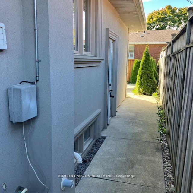 Photo 13 of Unit Lower, 52 Farmcrest Drive, Scarborough, Tam O'Shanter-Sullivan — HOMEH