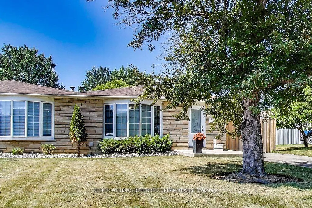 Photo 3 of 116 Fallingdale Crescent, Brampton, Southgate — HOMEH