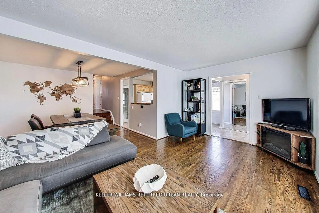 Photo 7 of 116 Fallingdale Crescent, Brampton, Southgate — HOMEH