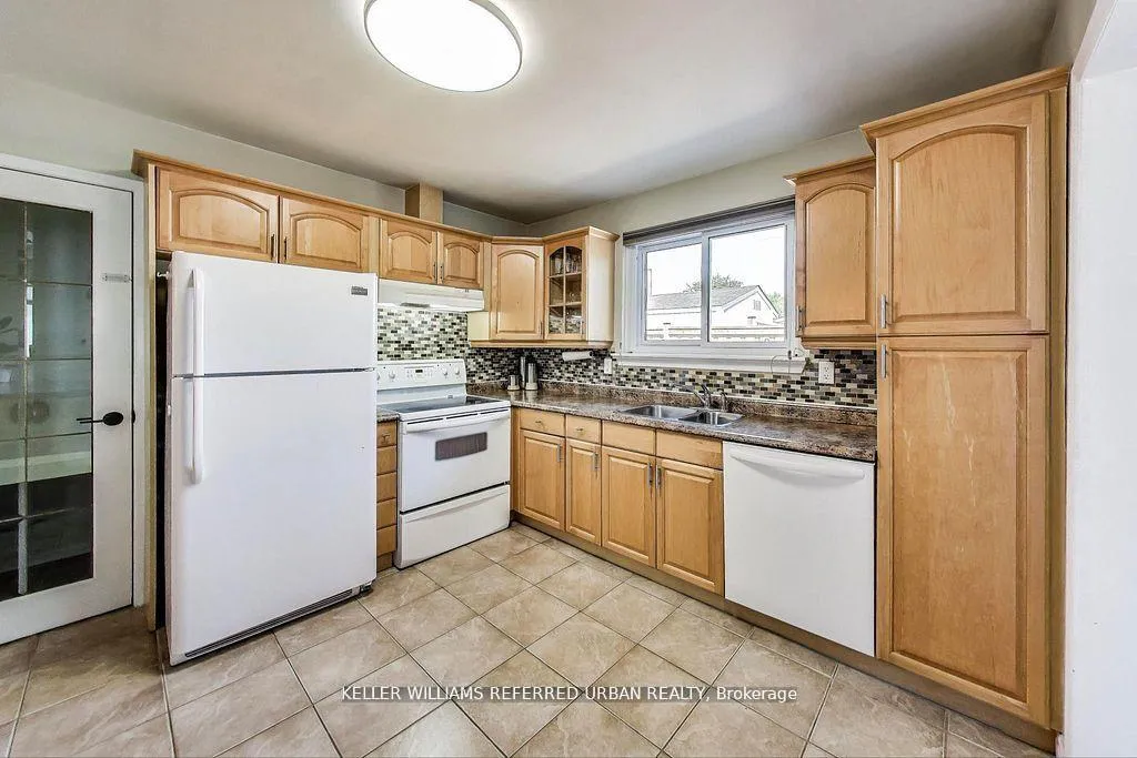 Photo 12 of 116 Fallingdale Crescent, Brampton, Southgate — HOMEH