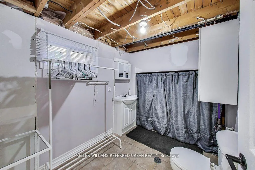 Photo 28 of 116 Fallingdale Crescent, Brampton, Southgate — HOMEH