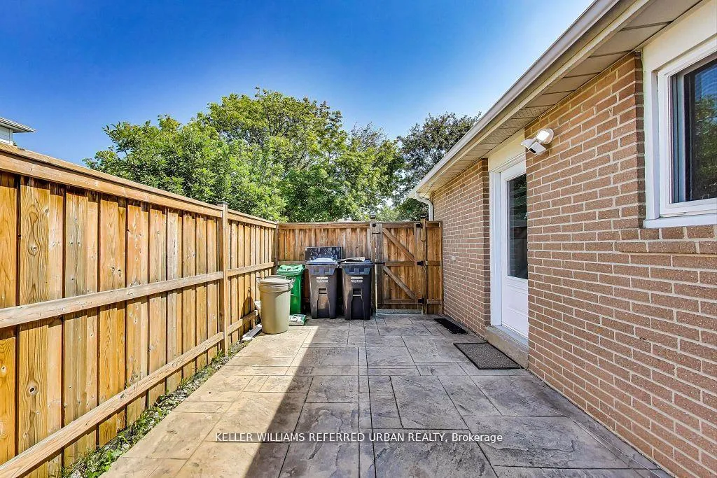 Photo 32 of 116 Fallingdale Crescent, Brampton, Southgate — HOMEH