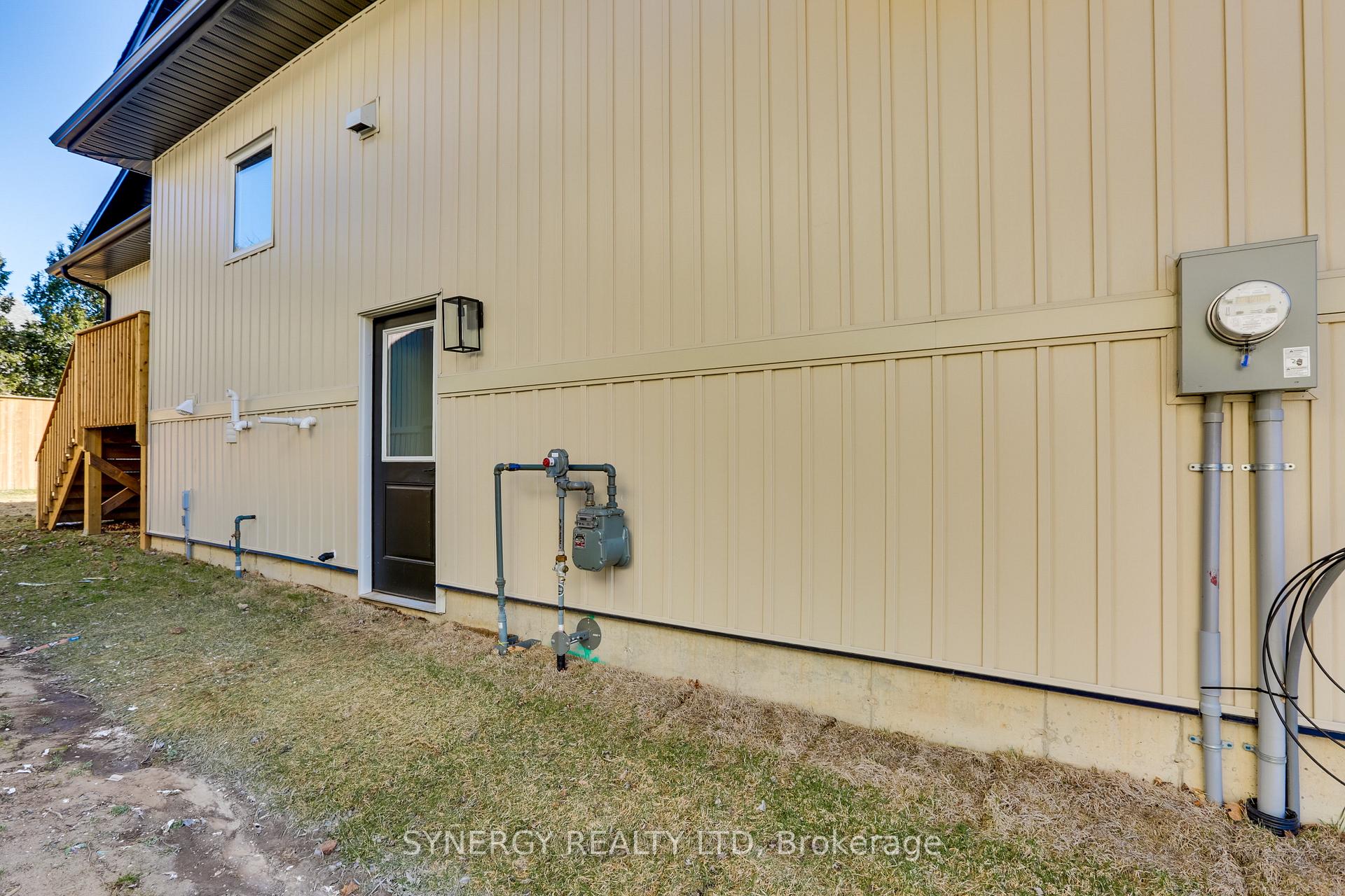 Photo 42 of 3 Haddon Lane, Strathroy-Caradoc, NW — HOMEH