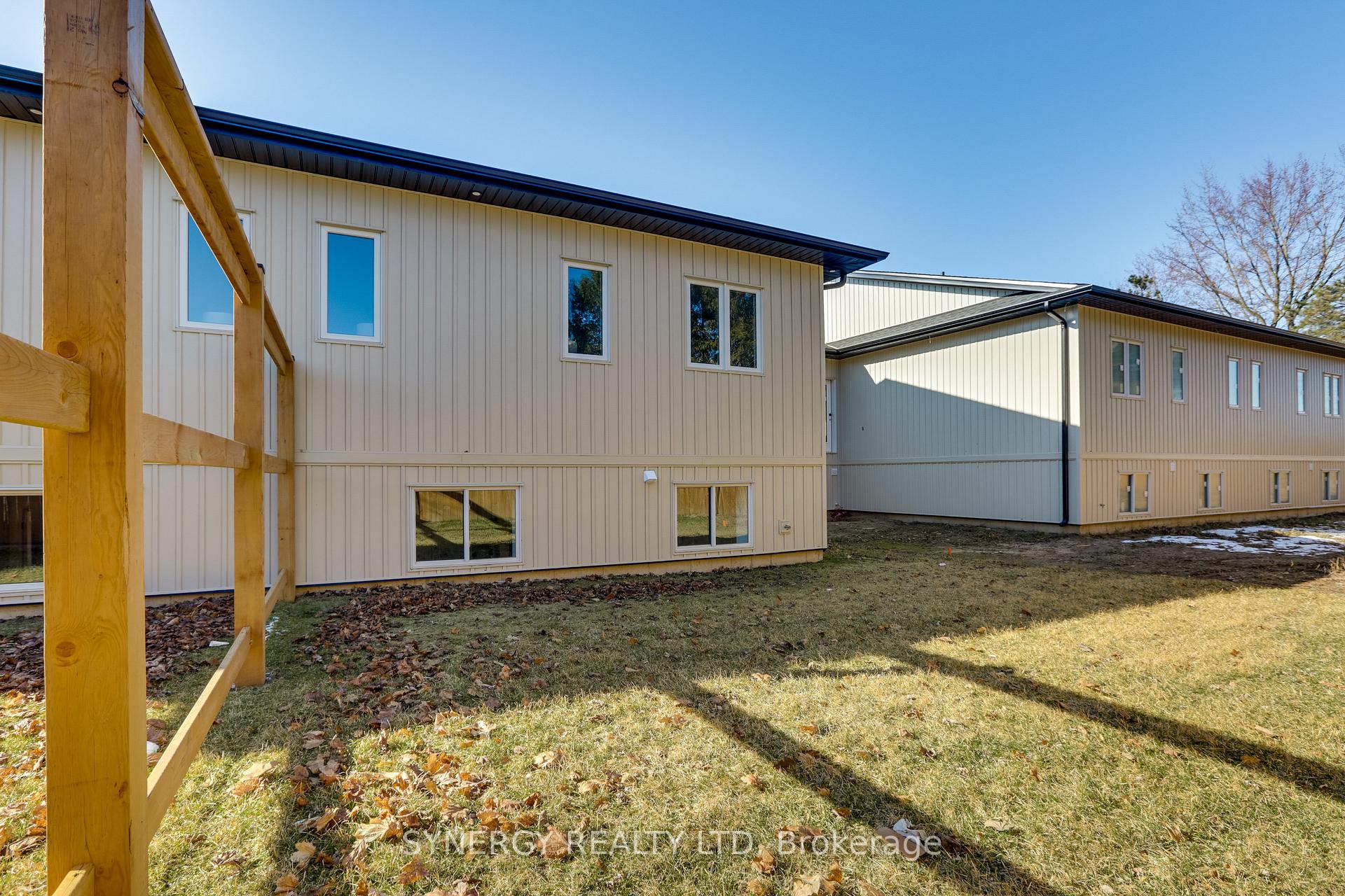Photo 44 of 3 Haddon Lane, Strathroy-Caradoc, NW — HOMEH