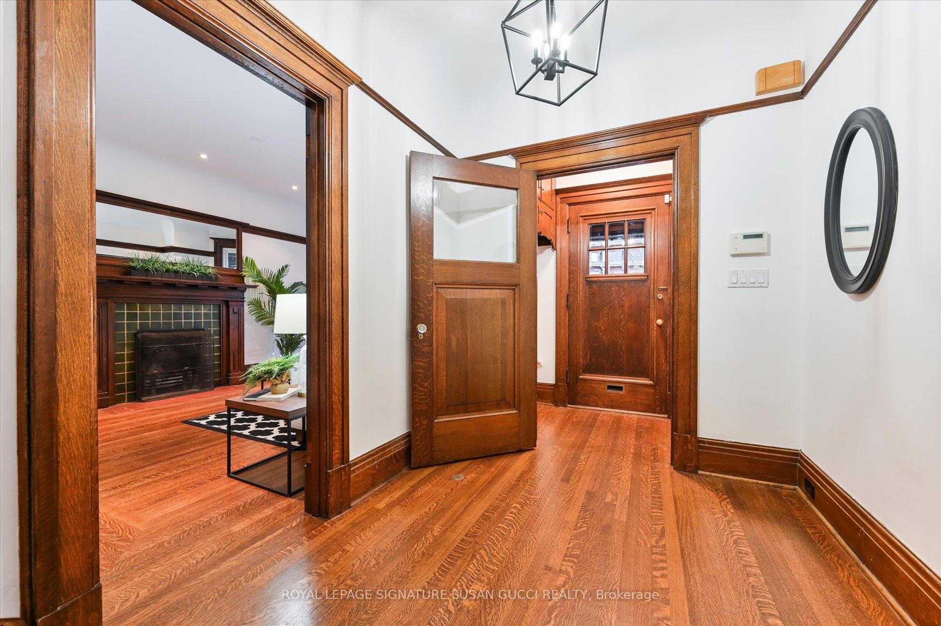 Photo 4 of 6 Lyall Avenue, Toronto, East End-Danforth — HOMEH
