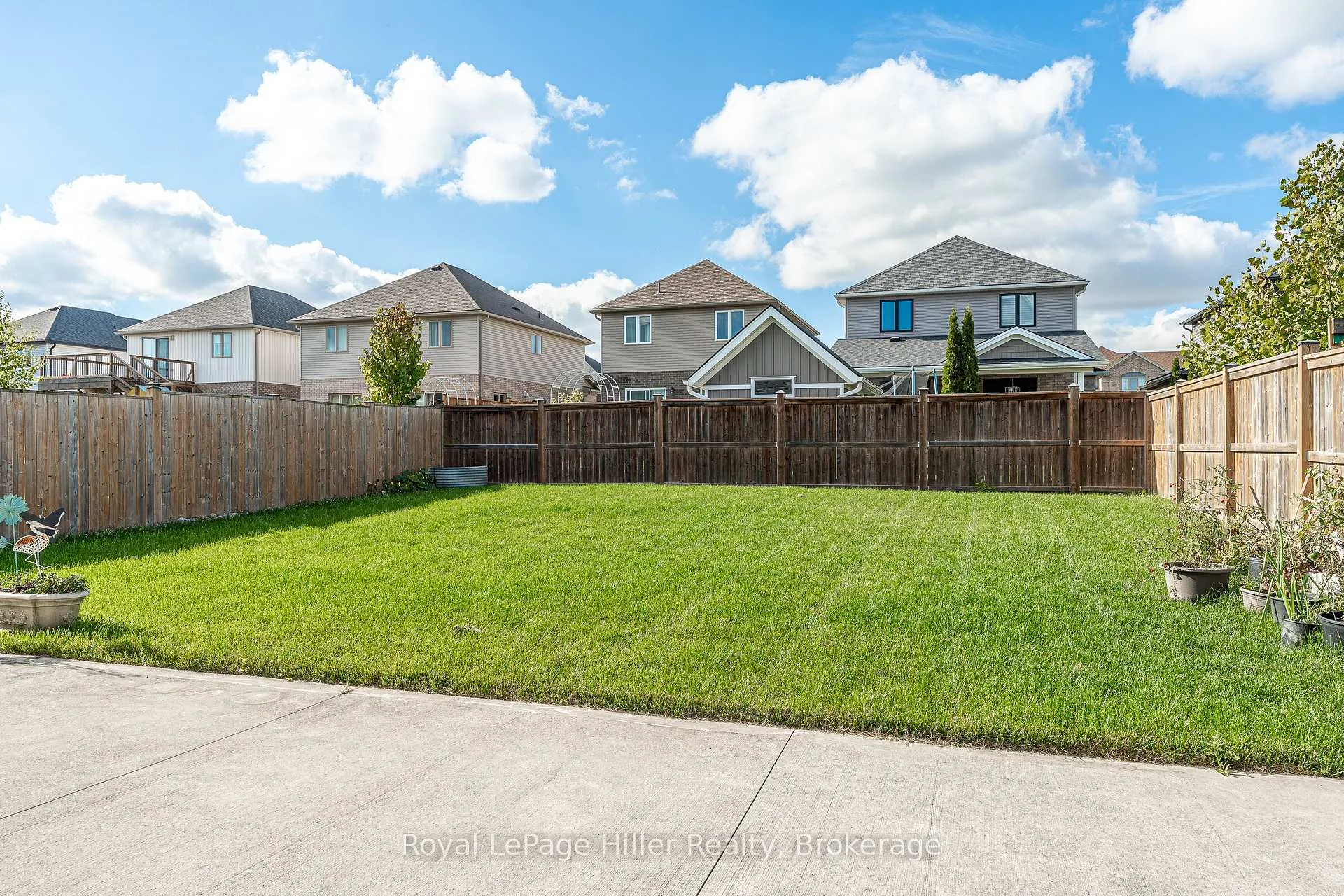 Photo 42 of 112 Thomas Street, Stratford — HOMEH