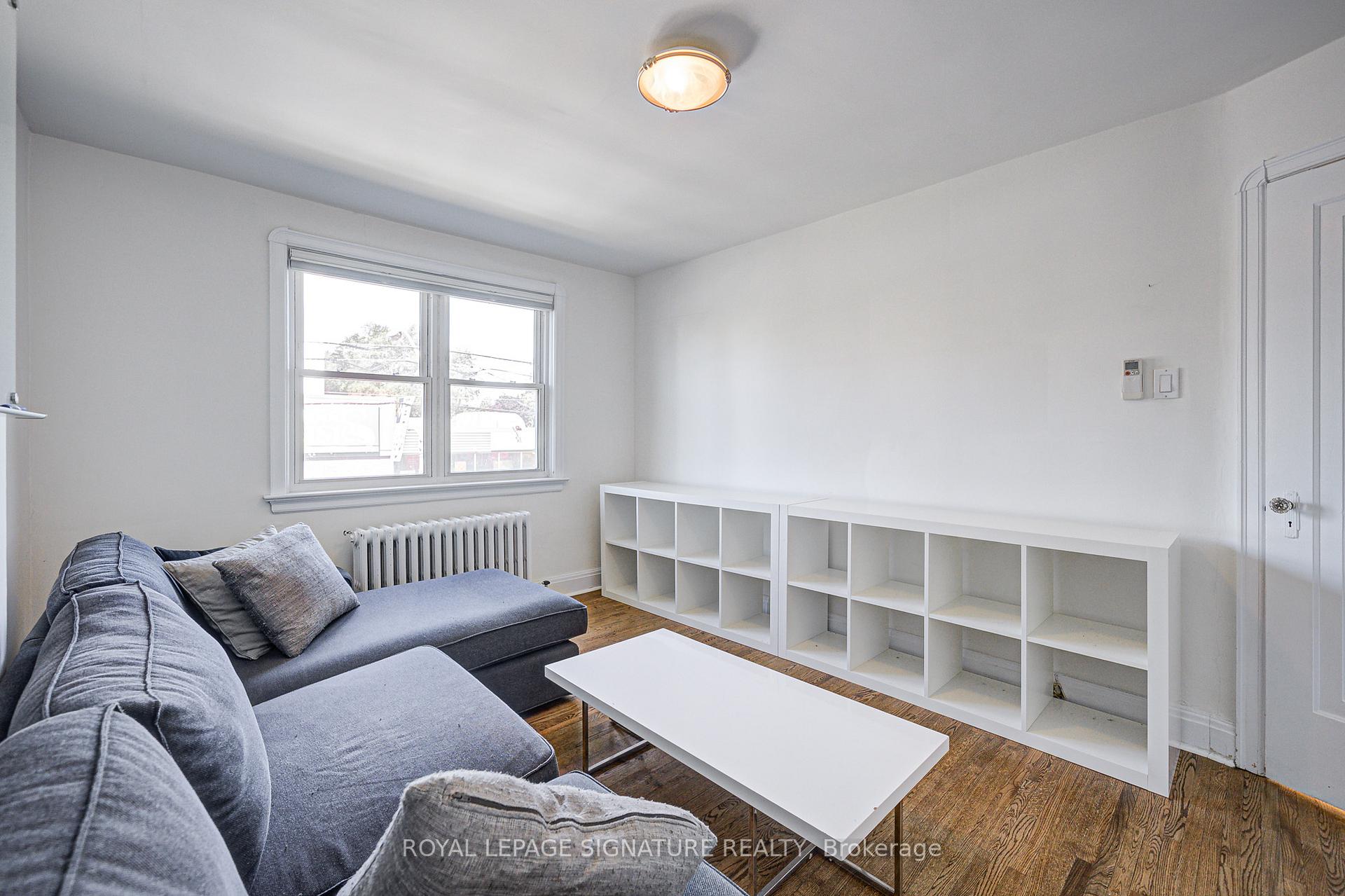 Photo 4 of Unit Upper, 1063 Pape Avenue, Toronto, East York — HOMEH
