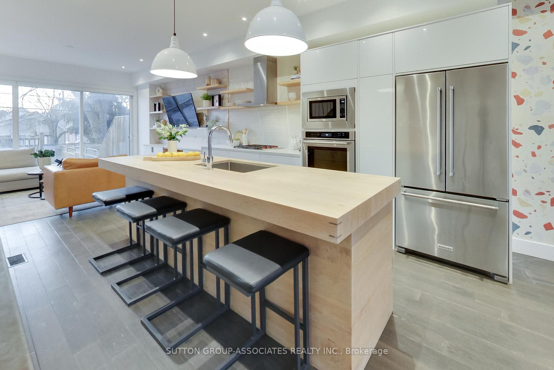 Photo 3 of 160A Cedric Avenue, Toronto, Oakwood Village — HOMEH