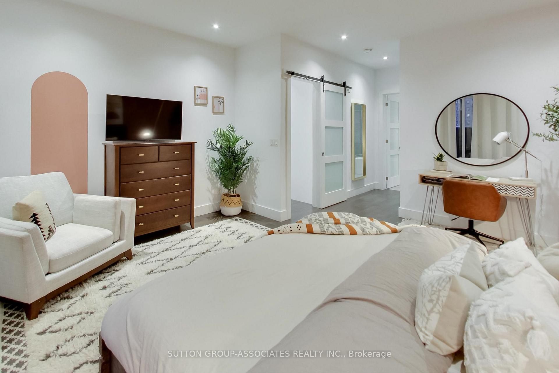 Photo 23 of 160A Cedric Avenue, Toronto, Oakwood Village — HOMEH