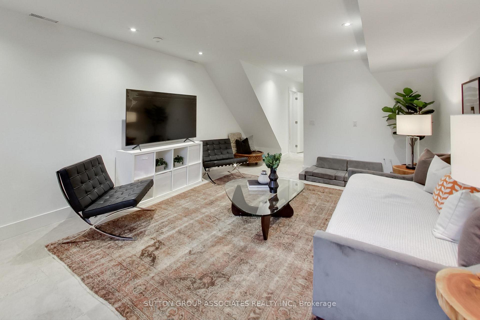 Photo 35 of 160A Cedric Avenue, Toronto, Oakwood Village — HOMEH