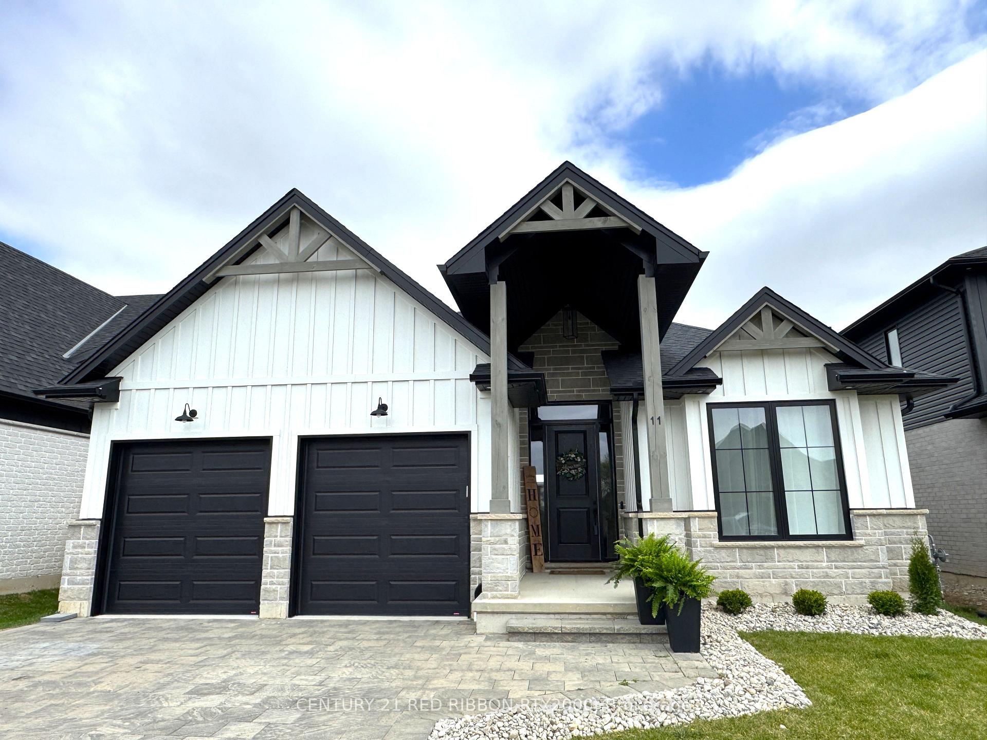 Front of 11 Briscoe Crescent