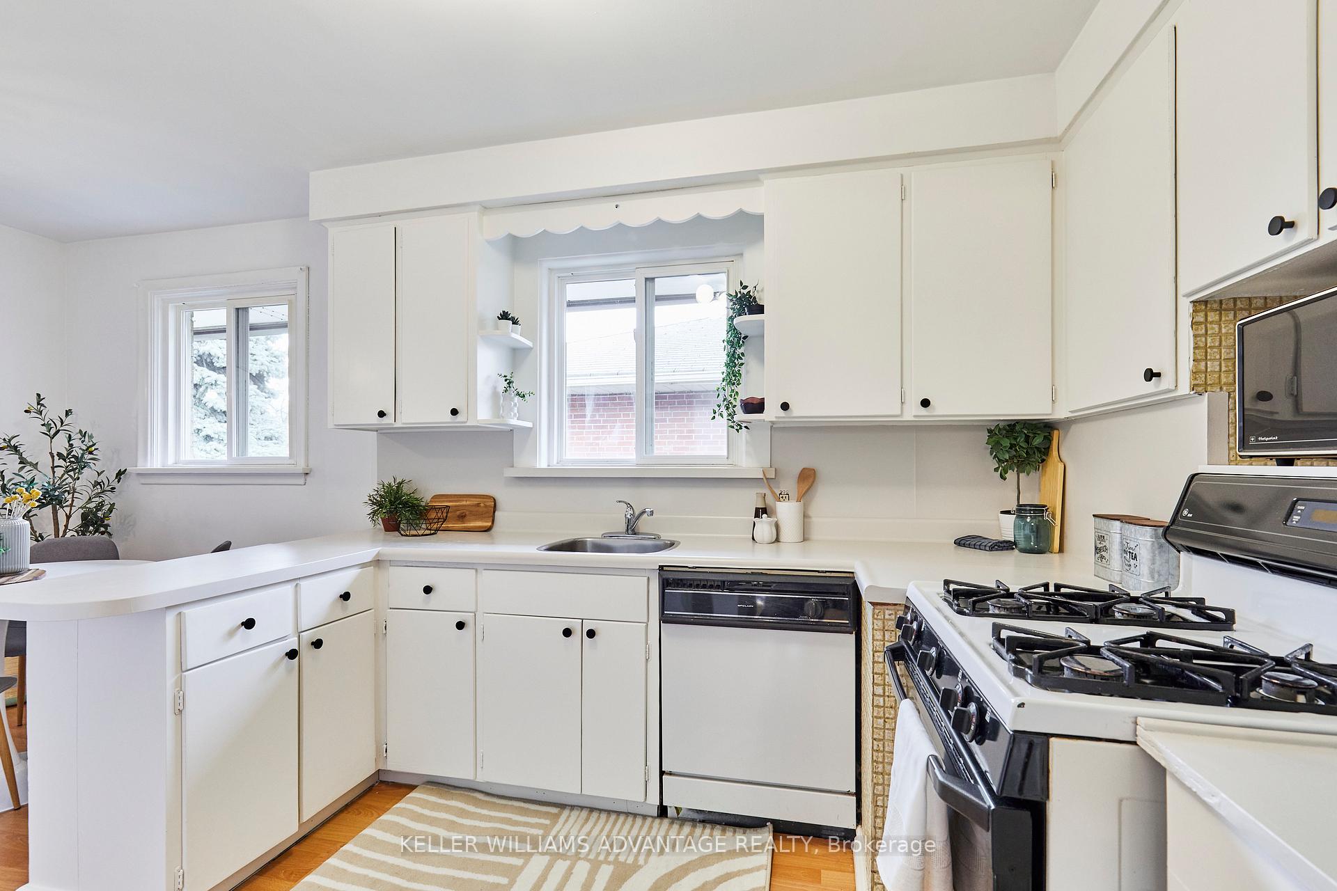 Photo 9 of 44 Chopin Avenue, Scarborough, Ionview — HOMEH