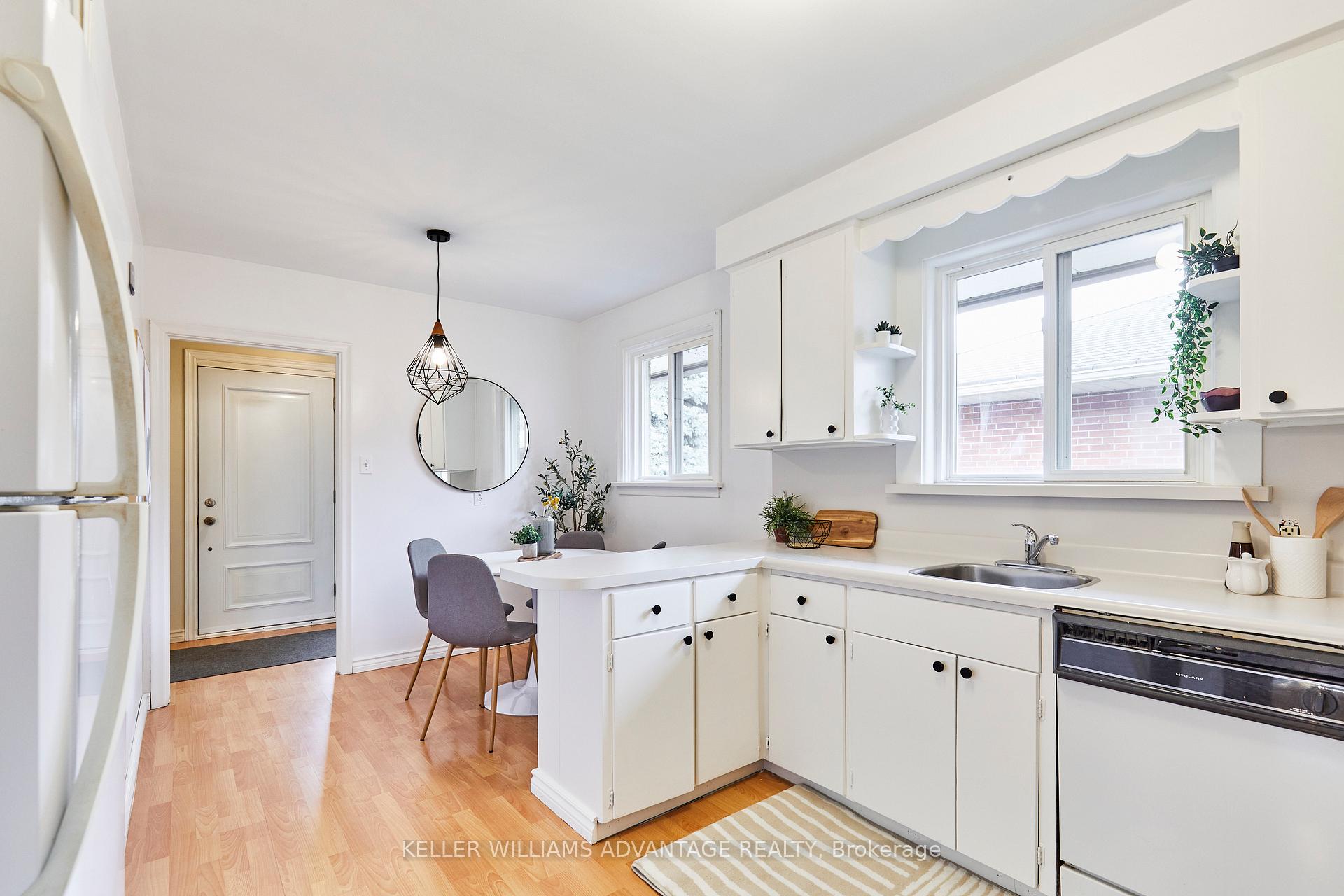 Photo 10 of 44 Chopin Avenue, Scarborough, Ionview — HOMEH