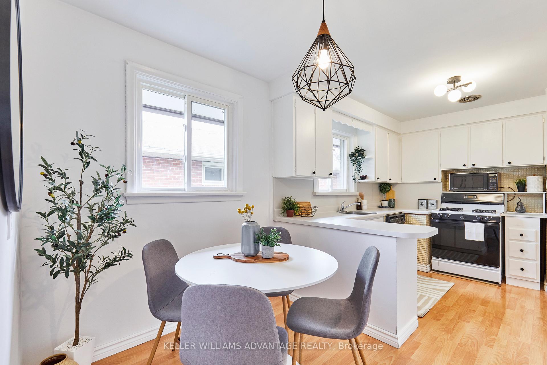 Photo 12 of 44 Chopin Avenue, Scarborough, Ionview — HOMEH