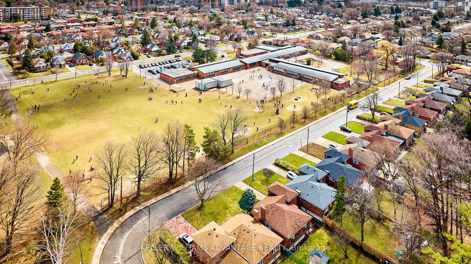 Photo 39 of 44 Chopin Avenue, Scarborough, Ionview — HOMEH