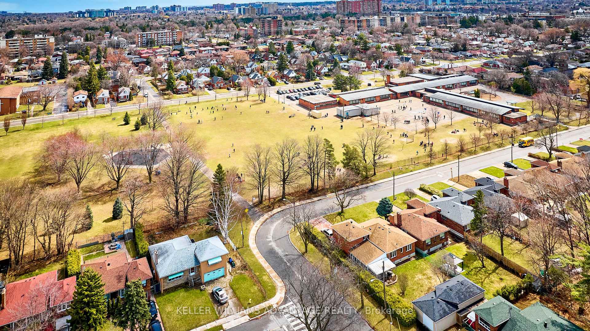 Photo 40 of 44 Chopin Avenue, Scarborough, Ionview — HOMEH