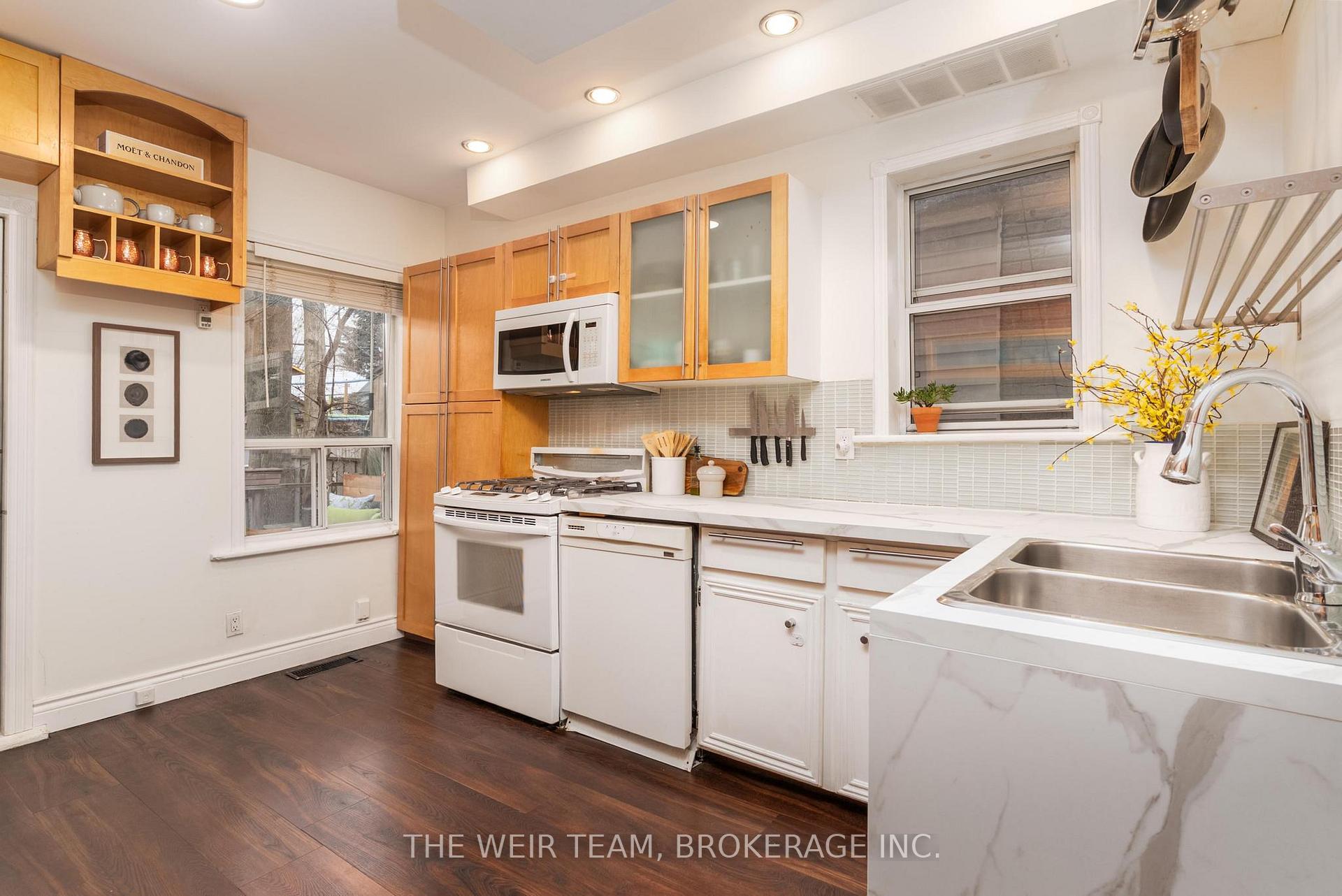 Photo 8 of 249 Ashdale Avenue, Toronto, Greenwood-Coxwell — HOMEH