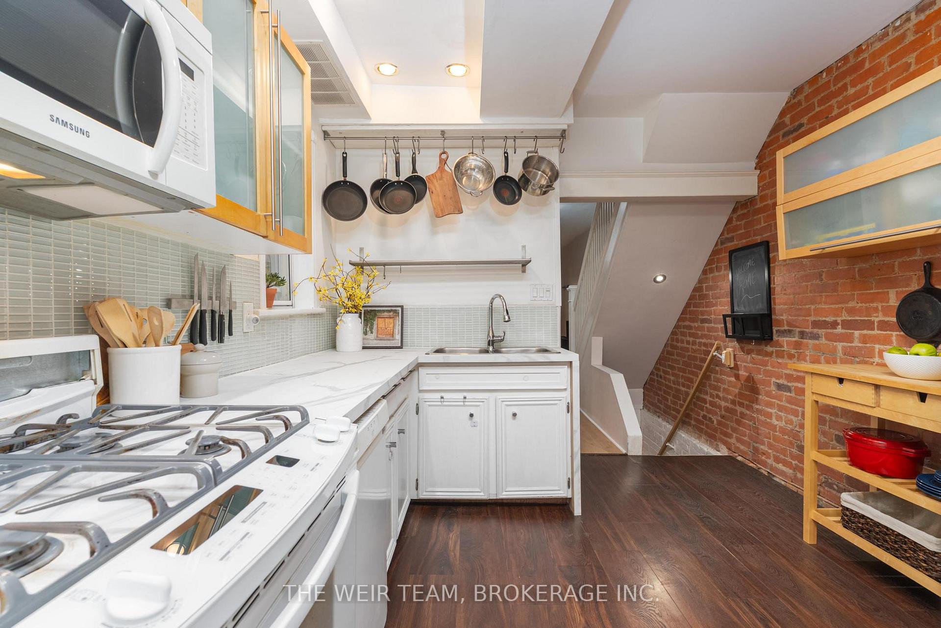 Photo 9 of 249 Ashdale Avenue, Toronto, Greenwood-Coxwell — HOMEH