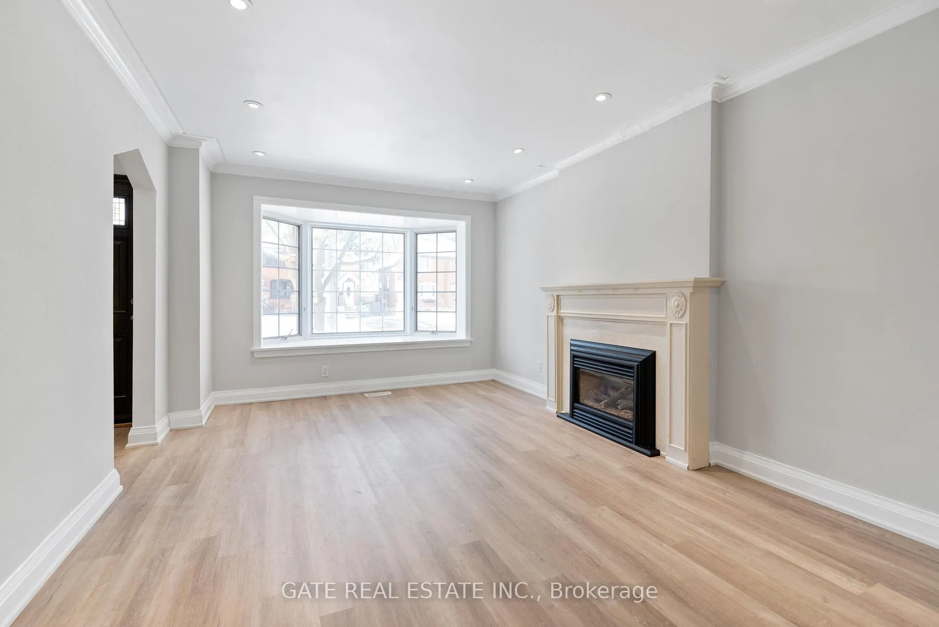 Photo 8 of 349 Laird Drive, Toronto, Leaside — HOMEH