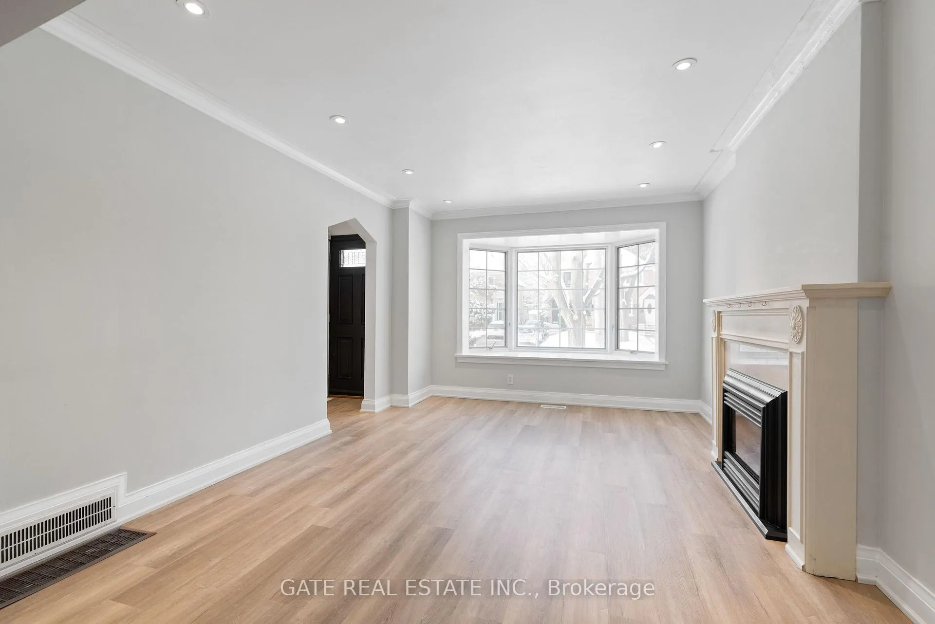 Photo 9 of 349 Laird Drive, Toronto, Leaside — HOMEH