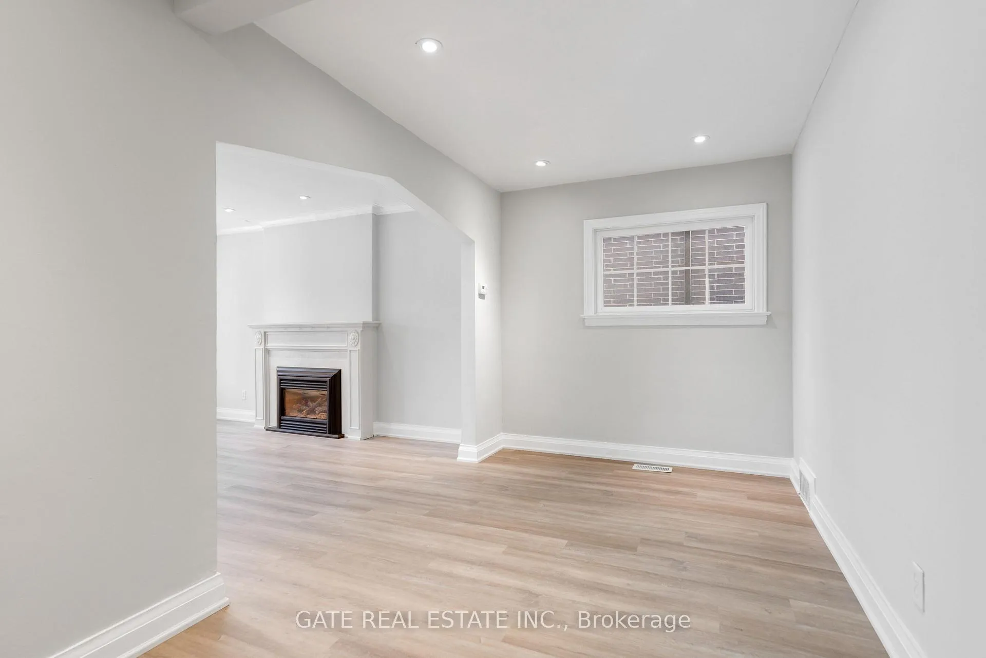 Photo 12 of 349 Laird Drive, Toronto, Leaside — HOMEH